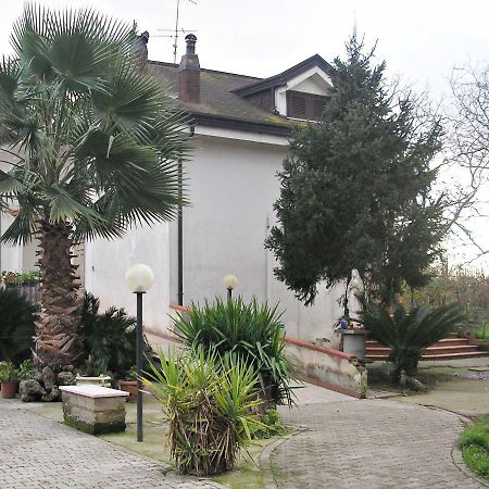 Acerra Appartamento Per 4 Persone المظهر الخارجي الصورة